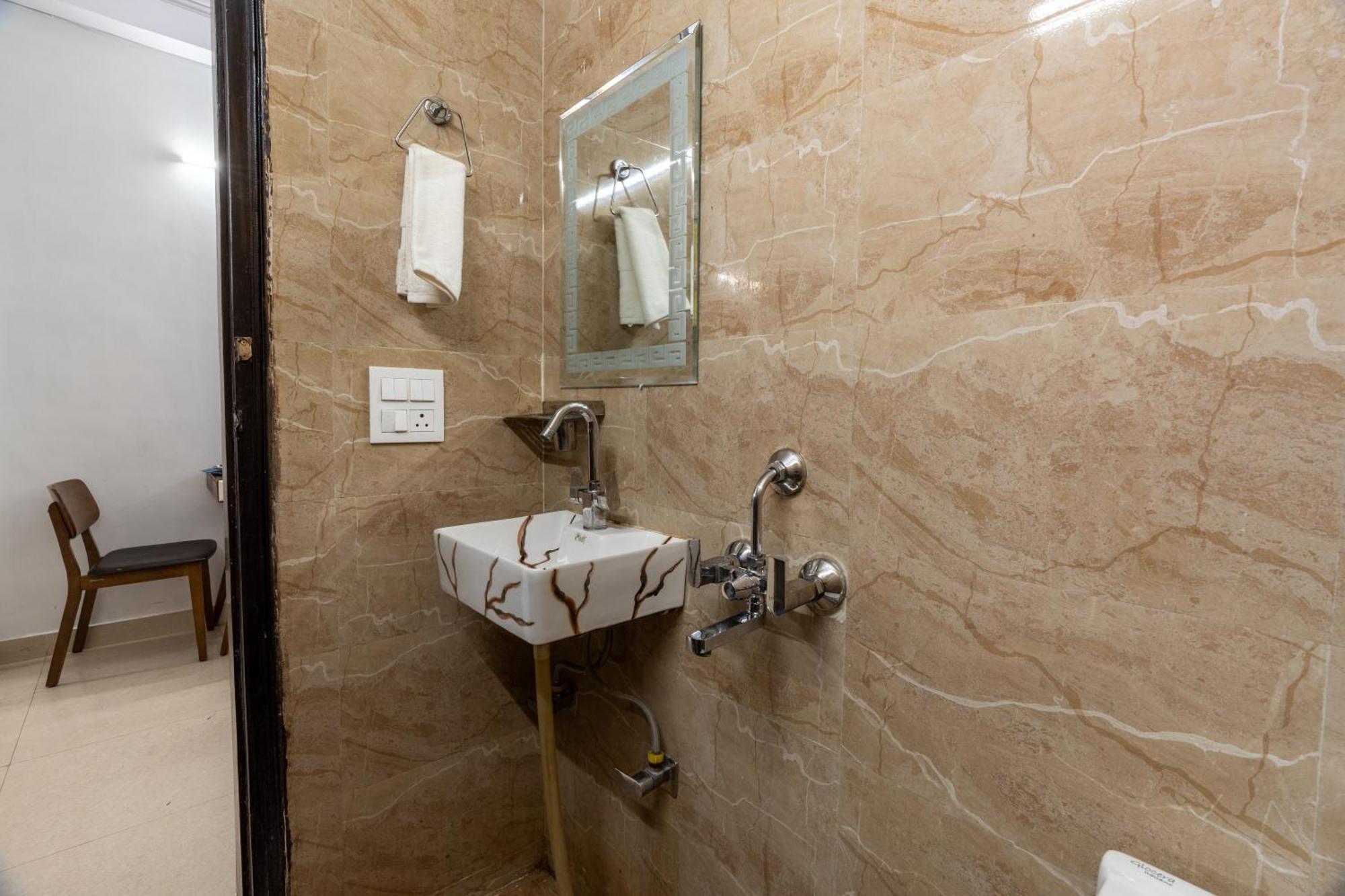 Homlee-Vintage 2Bhk-Ndls-Lift-Bharat Mandapam Daire Yeni Delhi Dış mekan fotoğraf